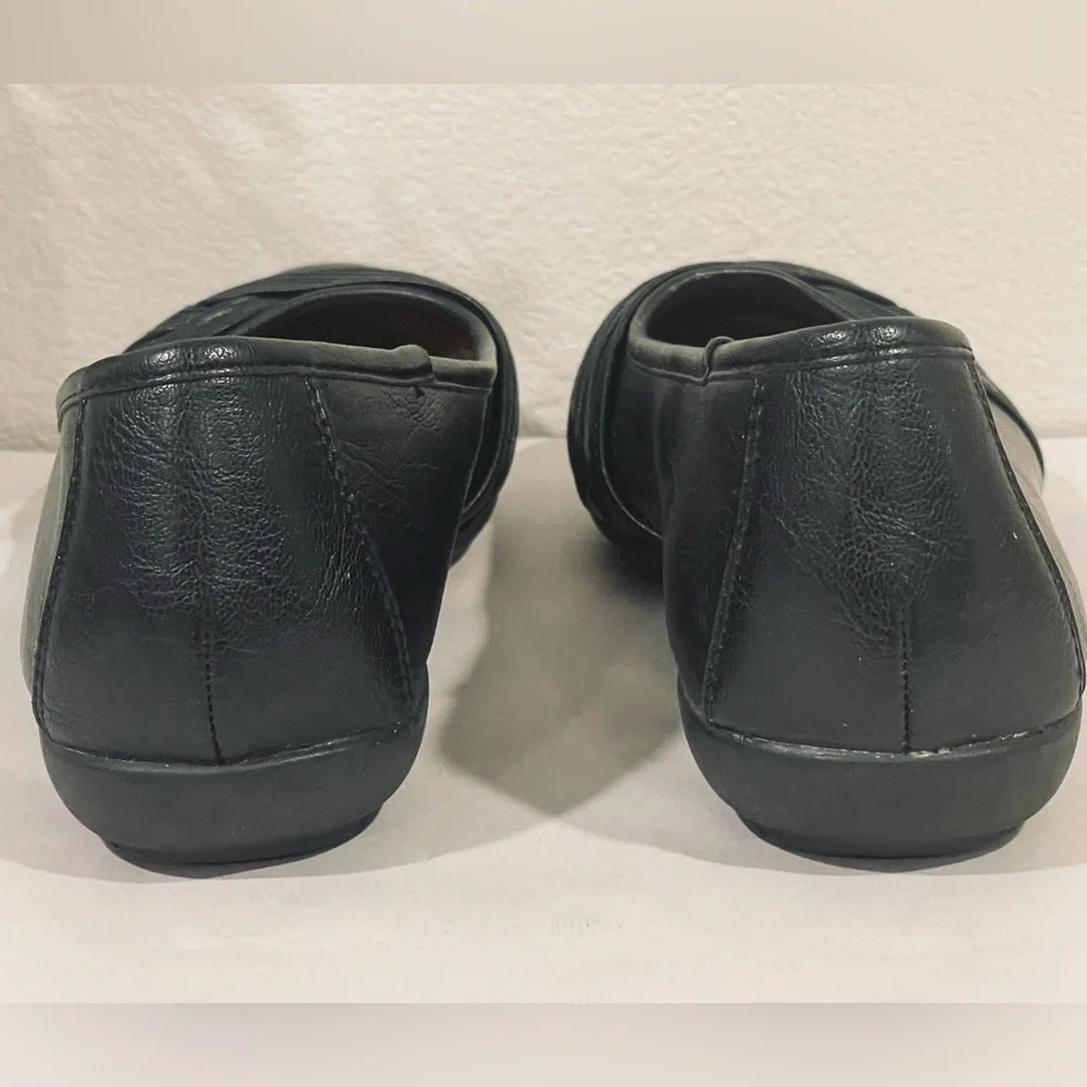 💥3/$50 White Mountain Black Vegan Leather Ballet Flats | Accent Band | EUC